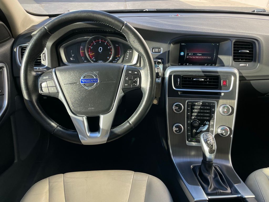 Thumbnail: 2016 Volvo V60 - 11