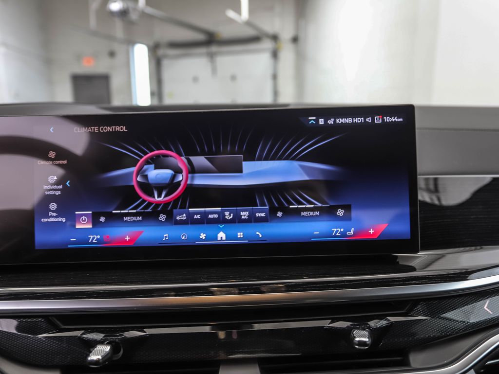 Thumbnail: 2026 BMW X5 - 18