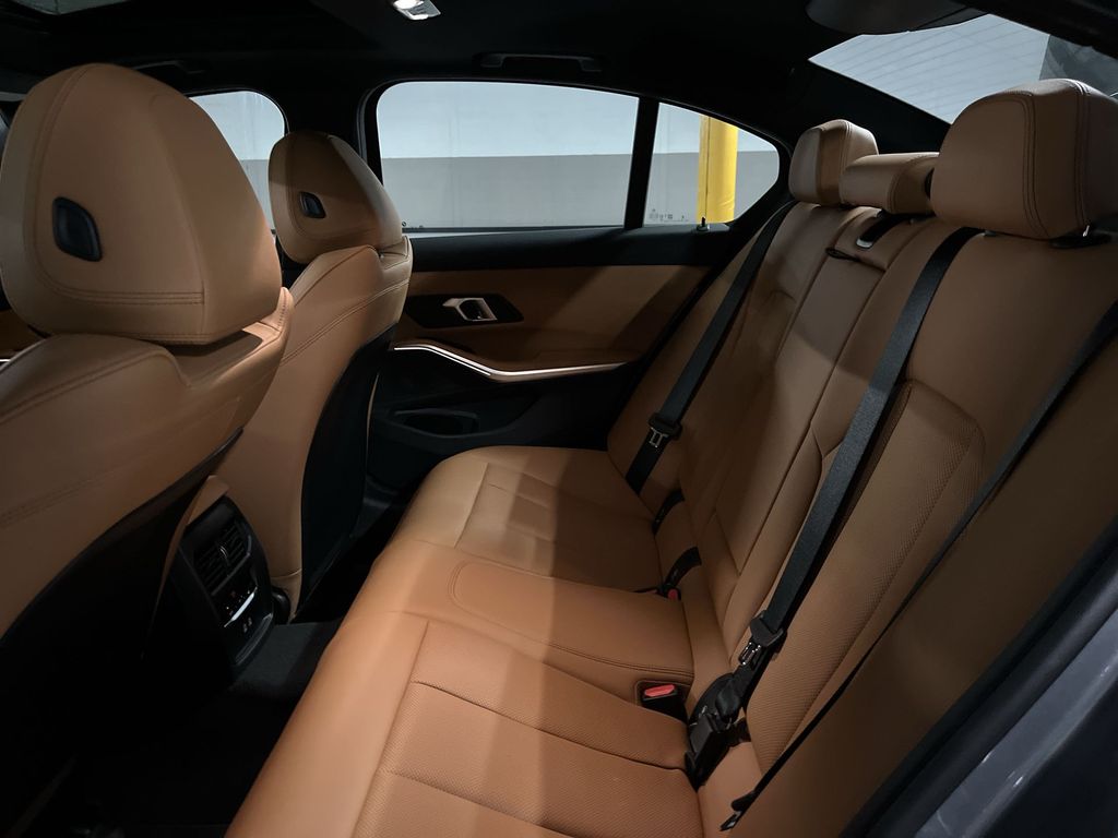 2025 BMW 3 Series 330i xDrive 23
