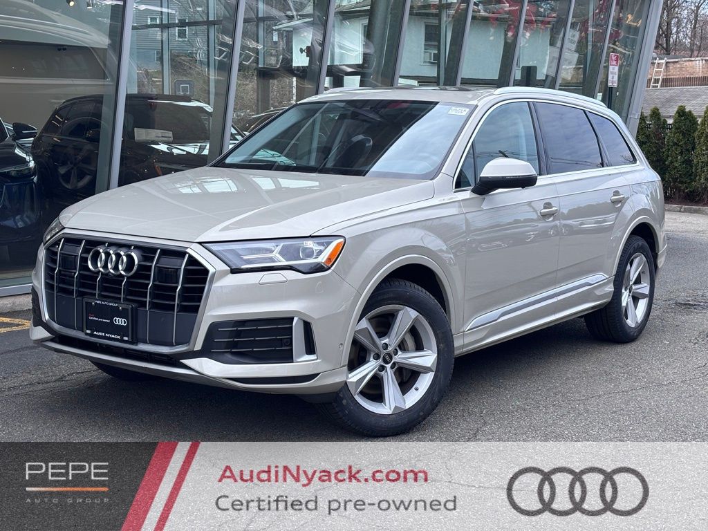 Brown (Beige Metallic) 2023 Audi Q7 quattro Premium 45 TFSI SUV / Crossover All-Wheel Drive 8-Speed Automatic