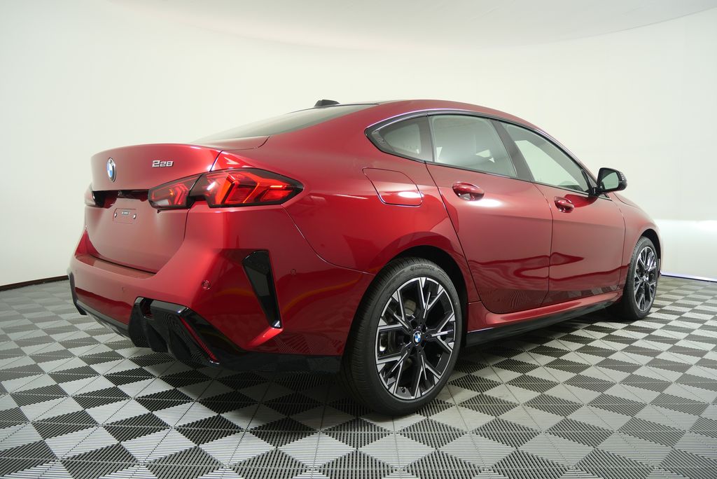 Thumbnail: 2026 BMW 2 Series - 3