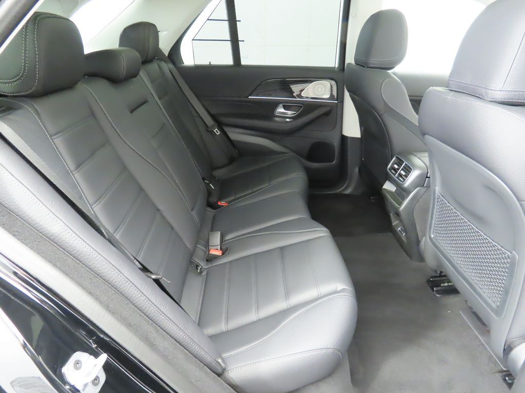 Thumbnail: 2026 Mercedes-Benz GLE - 22