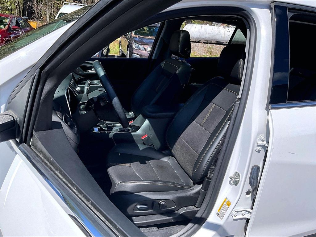 2023 Chevrolet Equinox — photo 10