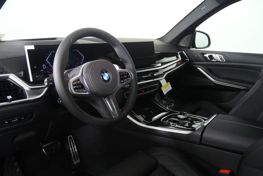 Thumbnail: 2026 BMW X5 - 13