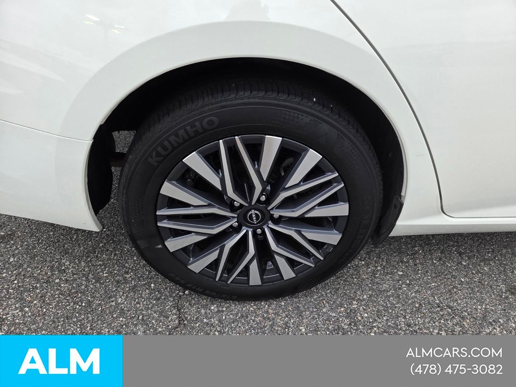 2025 Nissan Altima SV - Photo 14