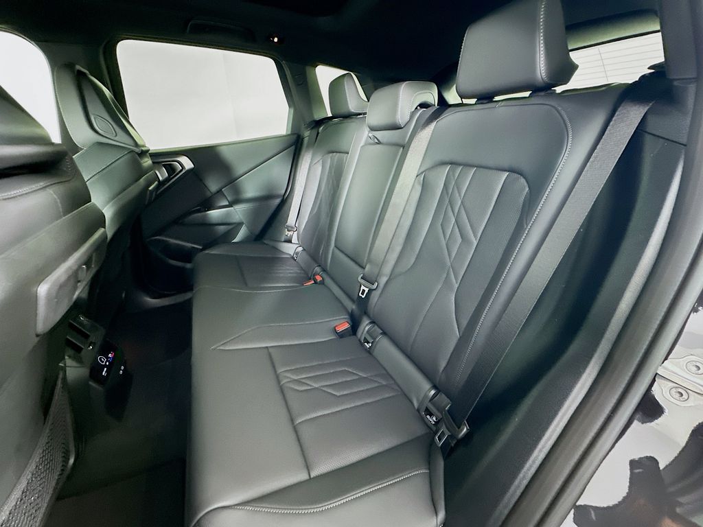 Thumbnail: 2026 BMW X3 - 17