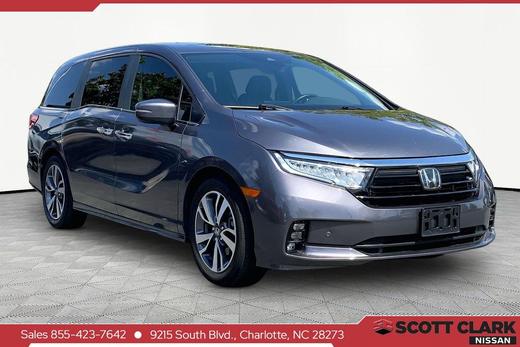 2023 Honda Odyssey Touring's photo