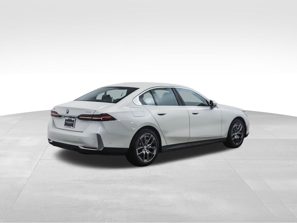 Thumbnail: 2026 BMW 5 Series - 5