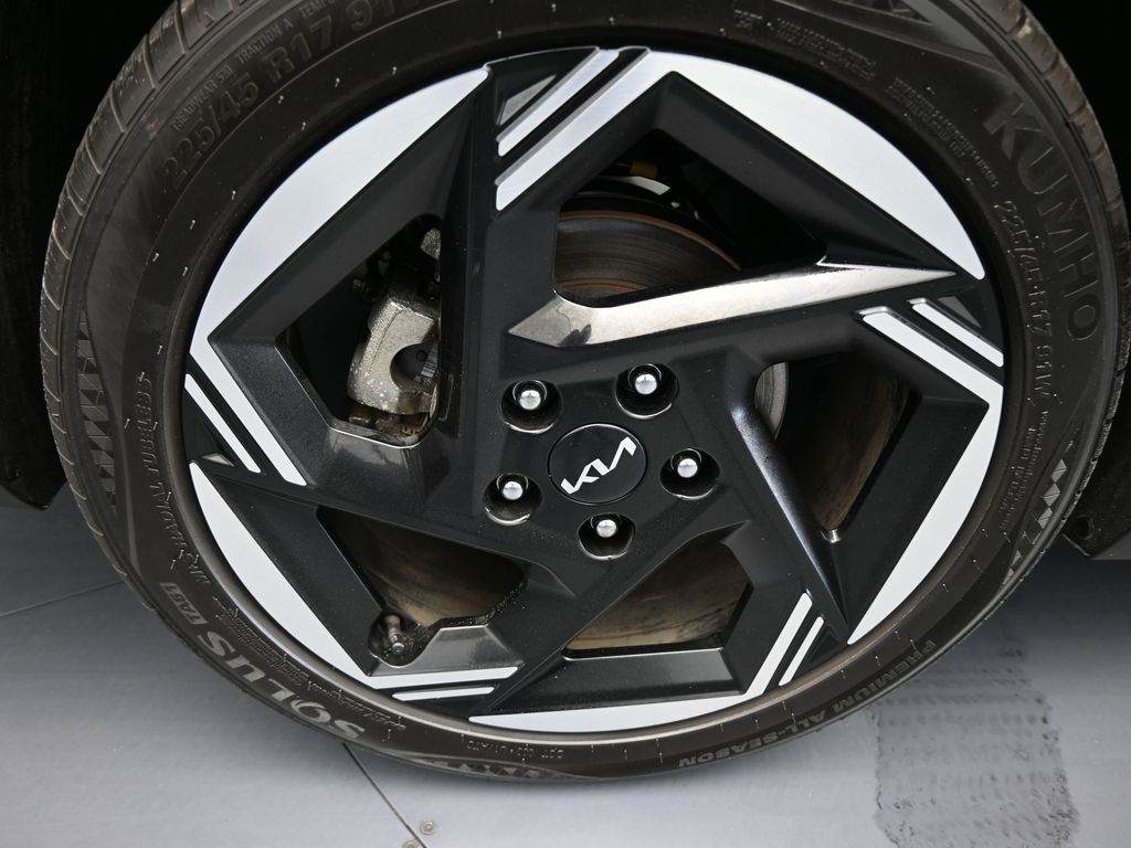 Used 2025 Interstellar Gray Kia EX image 39