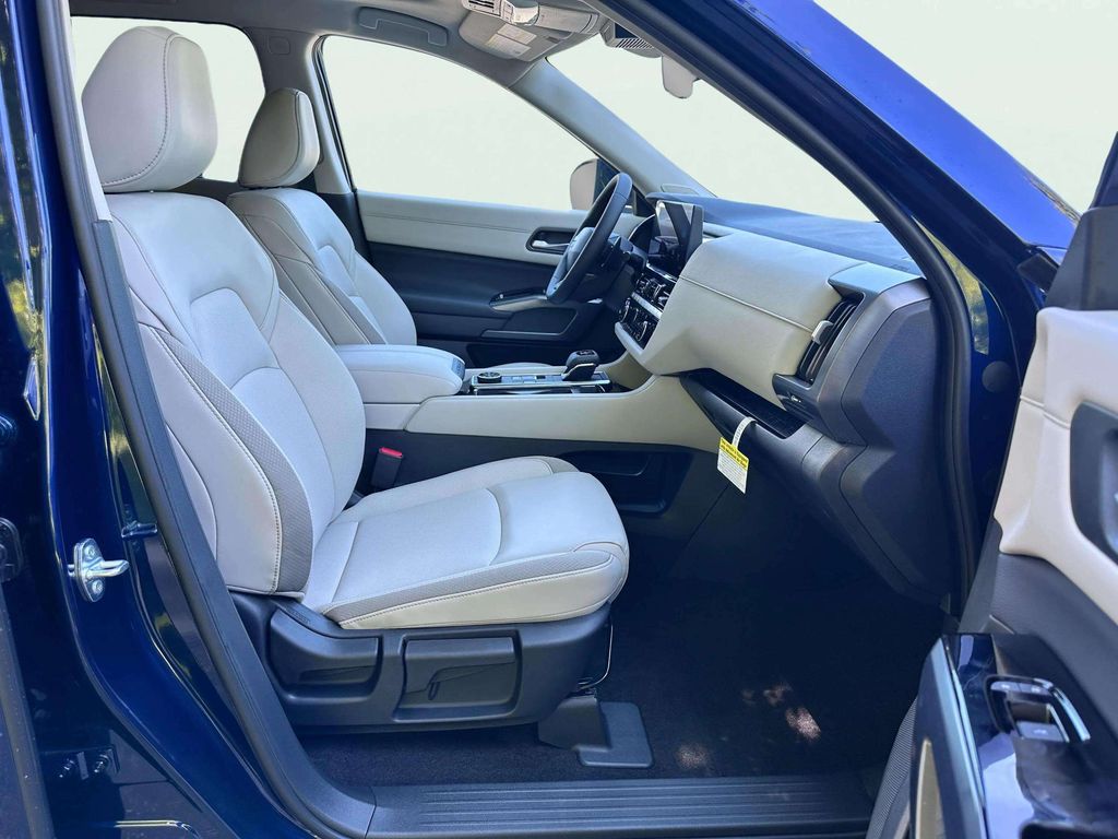 New 2026 Deep Ocean Blue Pearl Nissan SL image 18
