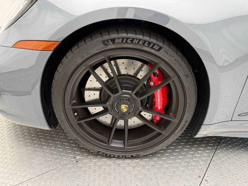 Thumbnail: 2023 Porsche 911 - 12