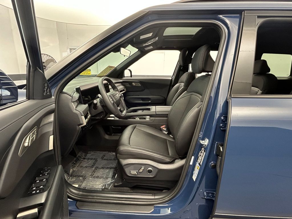 Used 2027 Midnight Lake Blue Kia S image 15