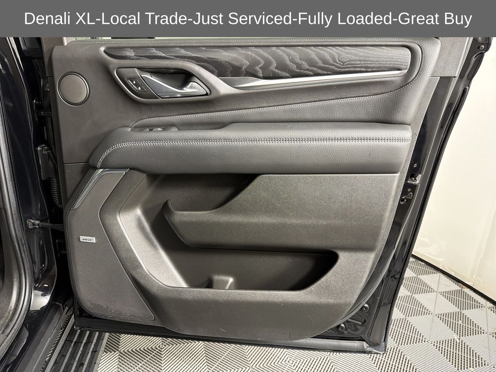 used 2022 GMC Yukon XL car, priced at $52,977