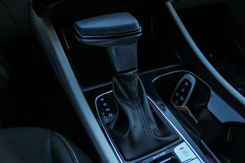 Certified Used 2024 White Hyundai SEL image 20