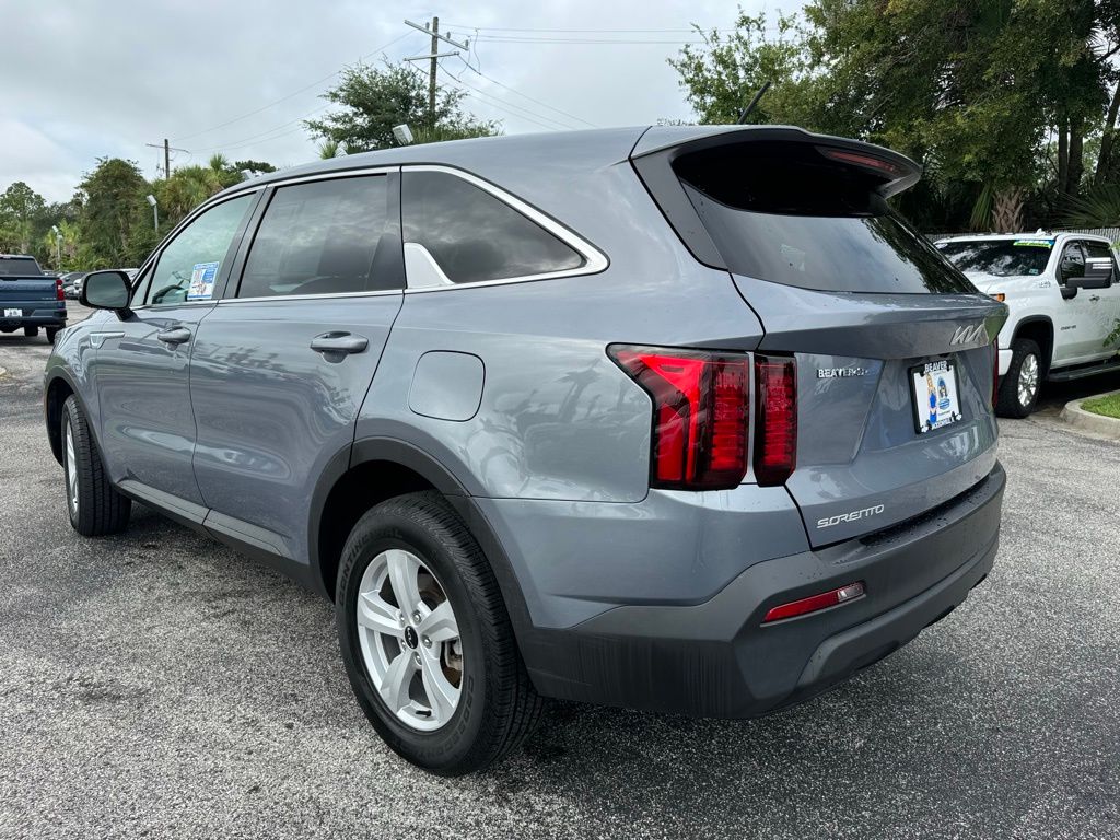 2023 Kia Sorento LX 5