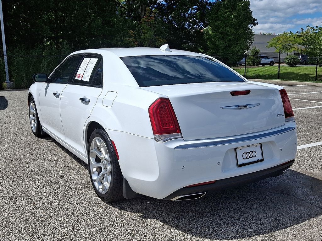 Thumbnail: 2019 Chrysler 300 - 4