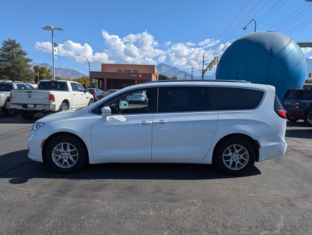 2021 Chrysler Pacifica Touring L 8