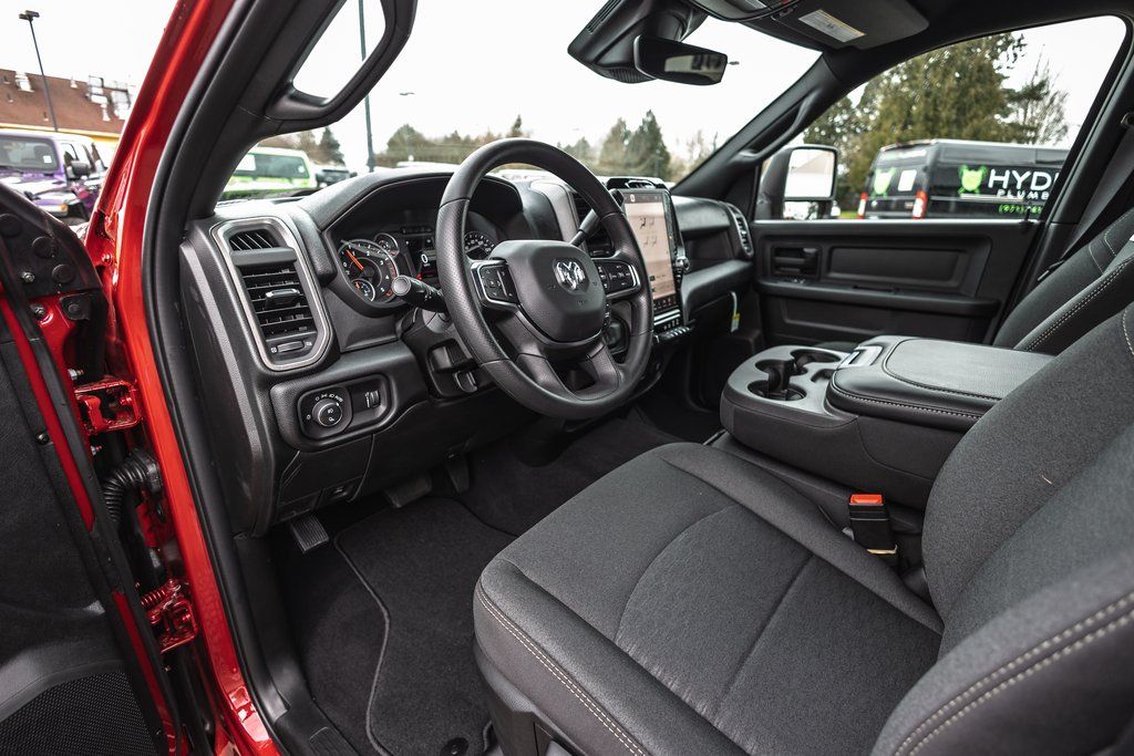 2026 Ram 3500 Tradesman thumbnail 21
