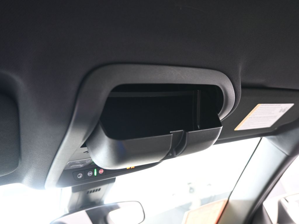 Used 2023 Iridescent Pearl Tricoat Chevrolet RS image 30