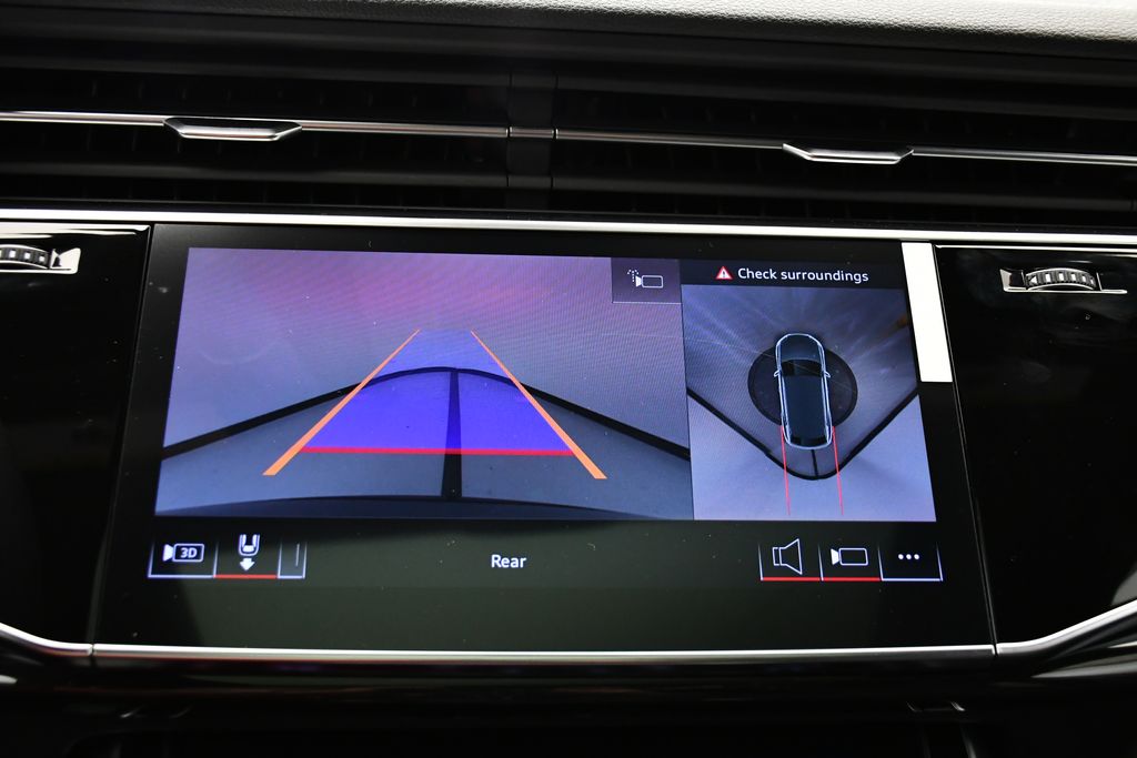 Thumbnail: 2026 Audi Q8 - 28