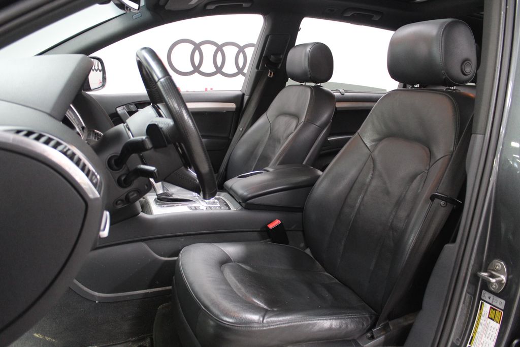 Thumbnail: 2013 Audi Q7 - 10