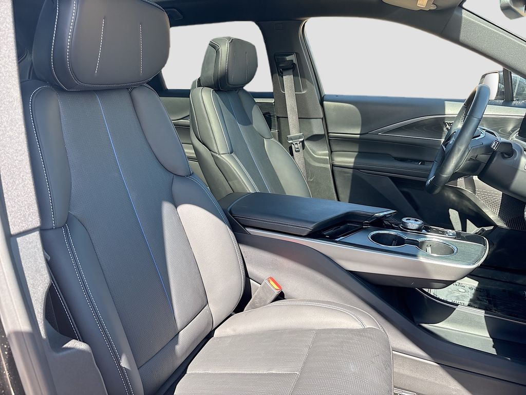 Used 2025 Black Cadillac Luxury image 28