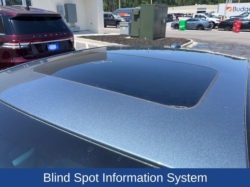 2012 Lincoln MKZ Base