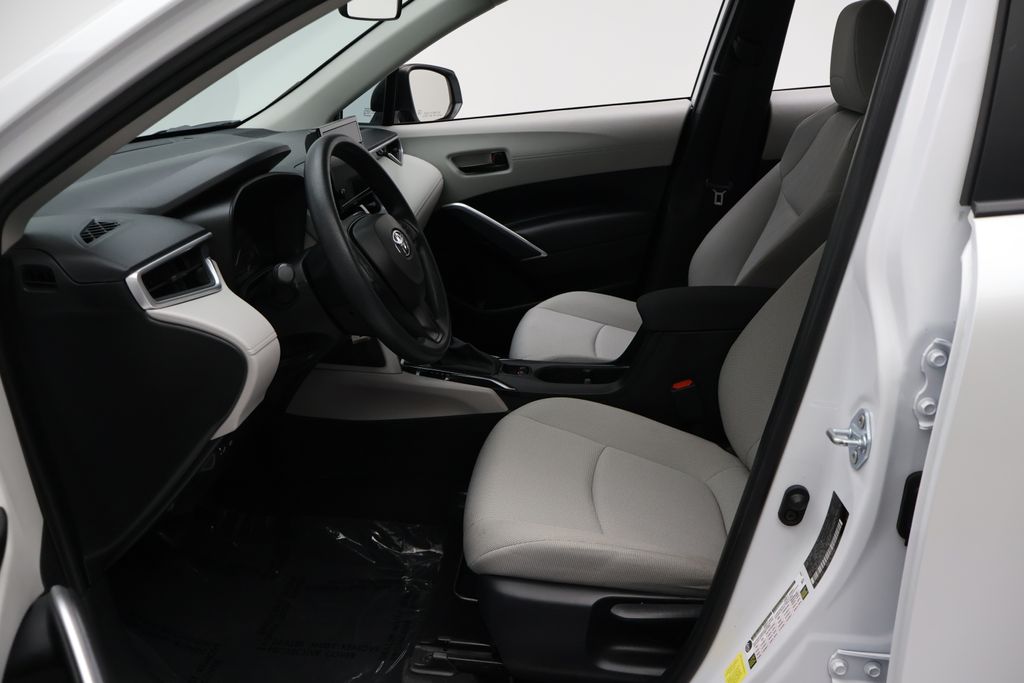 Thumbnail: 2023 Toyota Corolla Cross - 14