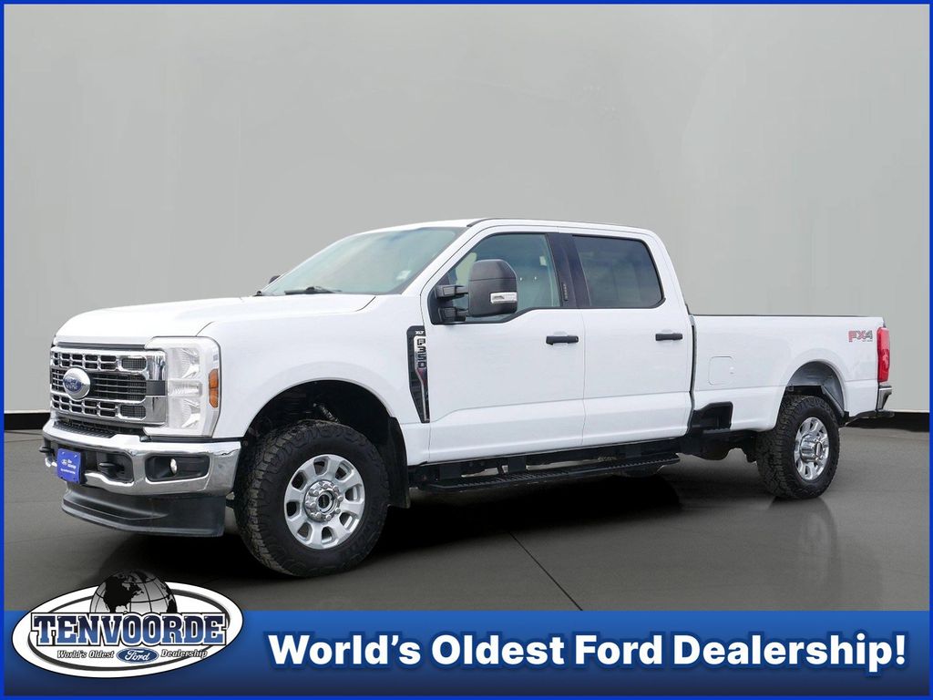 2024 Ford F-350 Super Duty XLT Crew Cab 4WD