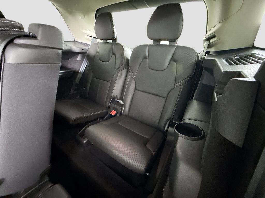 Thumbnail: 2017 Volvo XC90 - 23