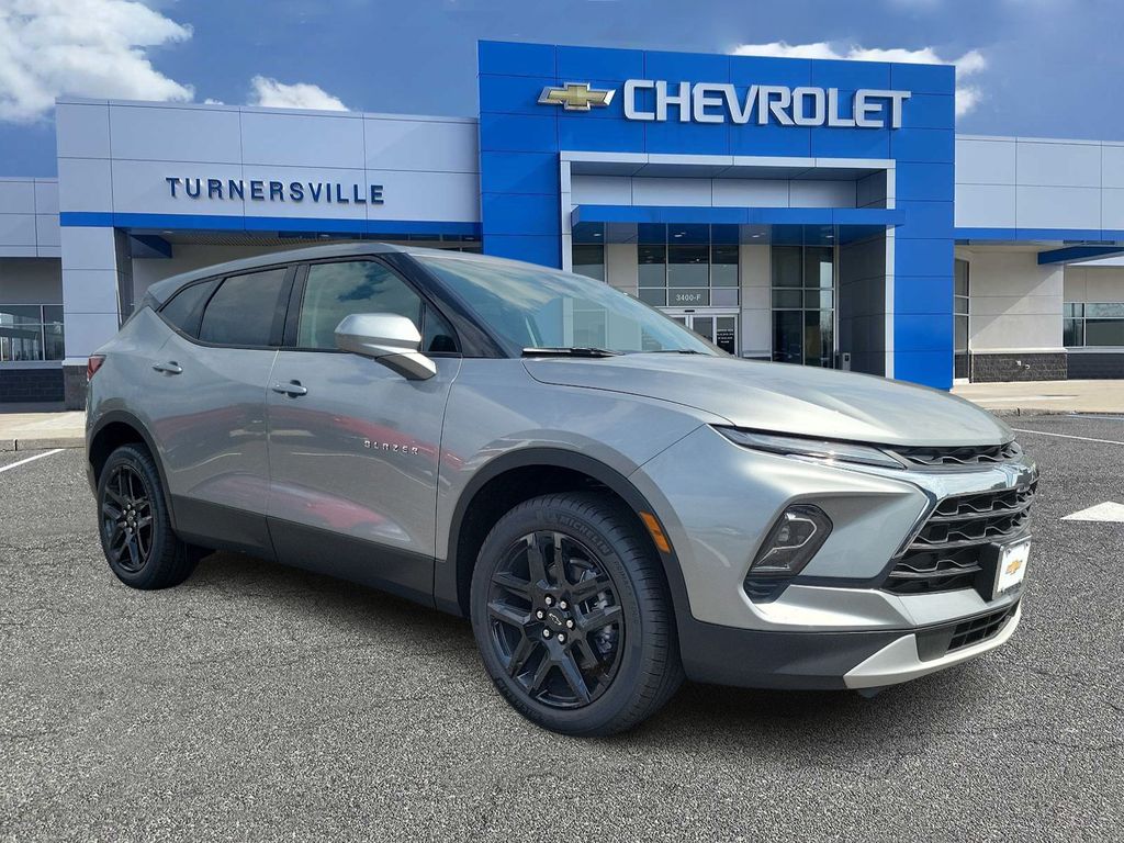 2024 Chevrolet Blazer LT 2