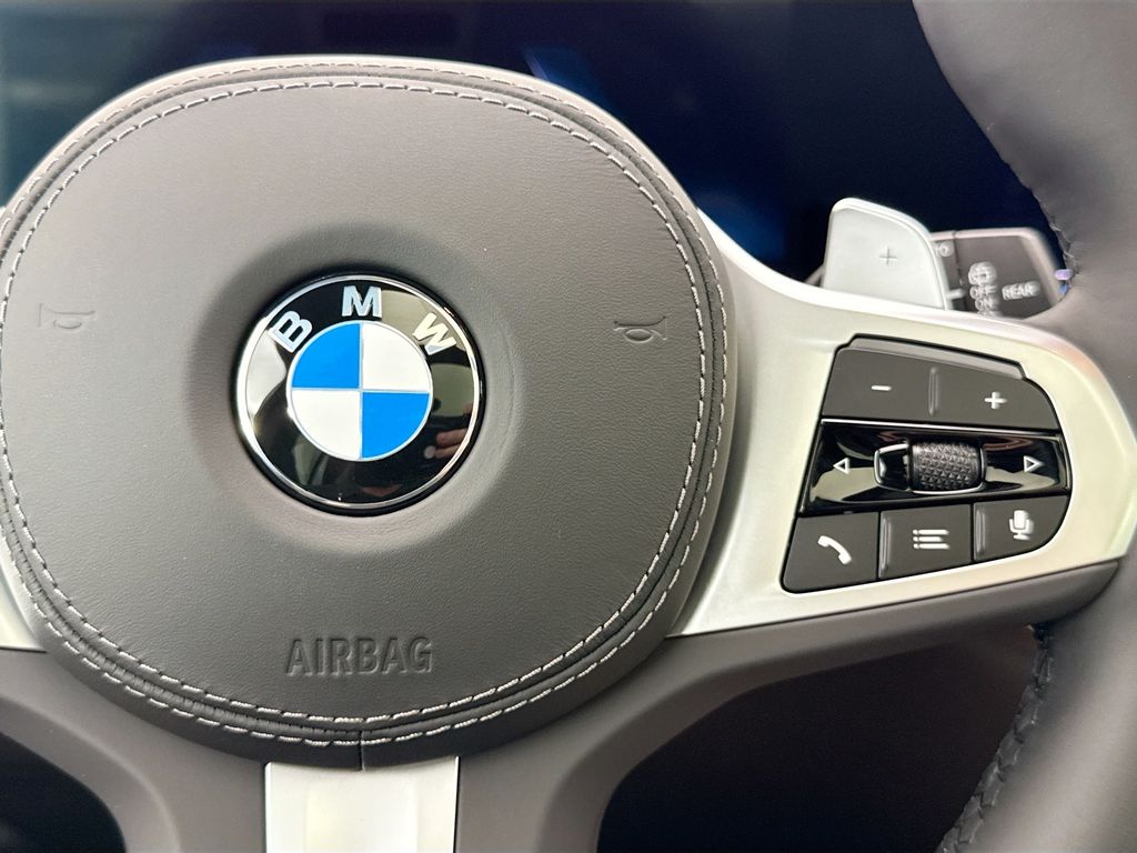 Thumbnail: 2026 BMW X5 - 12
