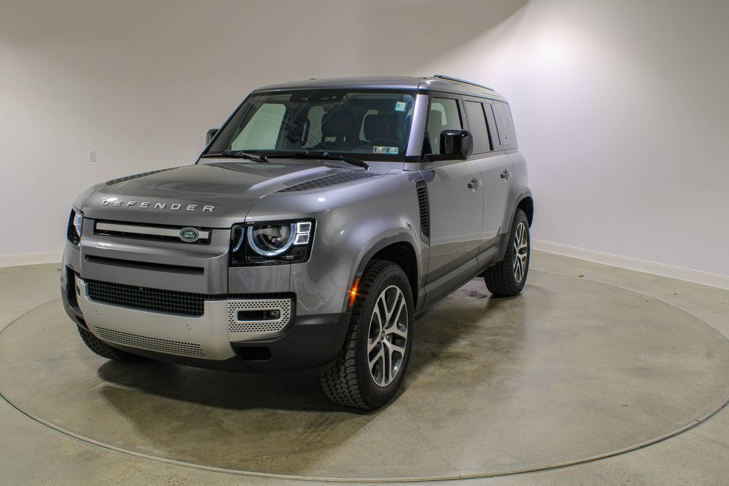2020 Land Rover Defender HSE's photo