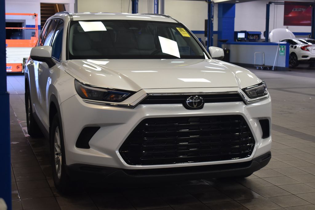 Thumbnail: 2024 Toyota Grand Highlander - 3