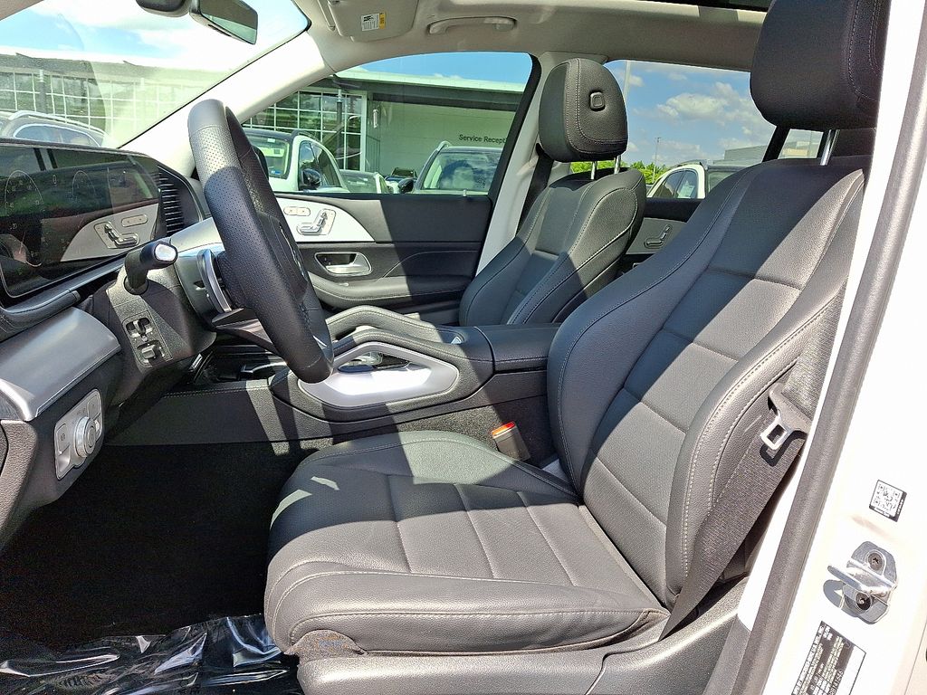 Thumbnail: 2024 Mercedes-Benz GLS - 14