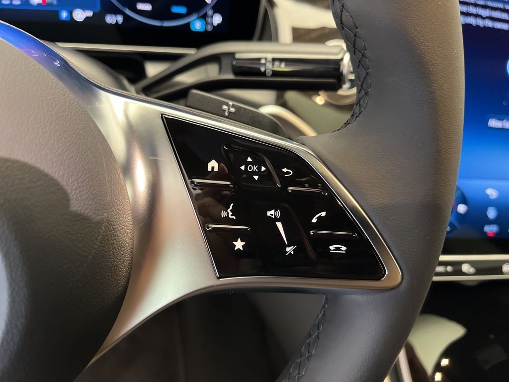 Thumbnail: 2026 Mercedes-Benz GLC - 15