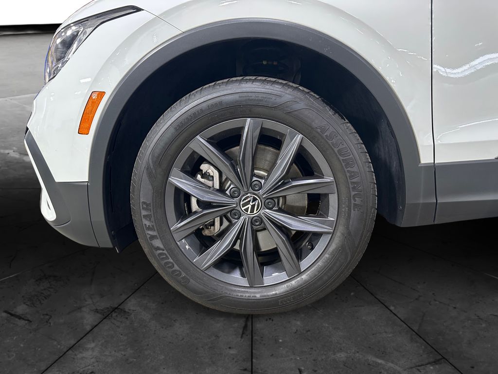 2022 Volkswagen Tiguan 2.0T SE photo