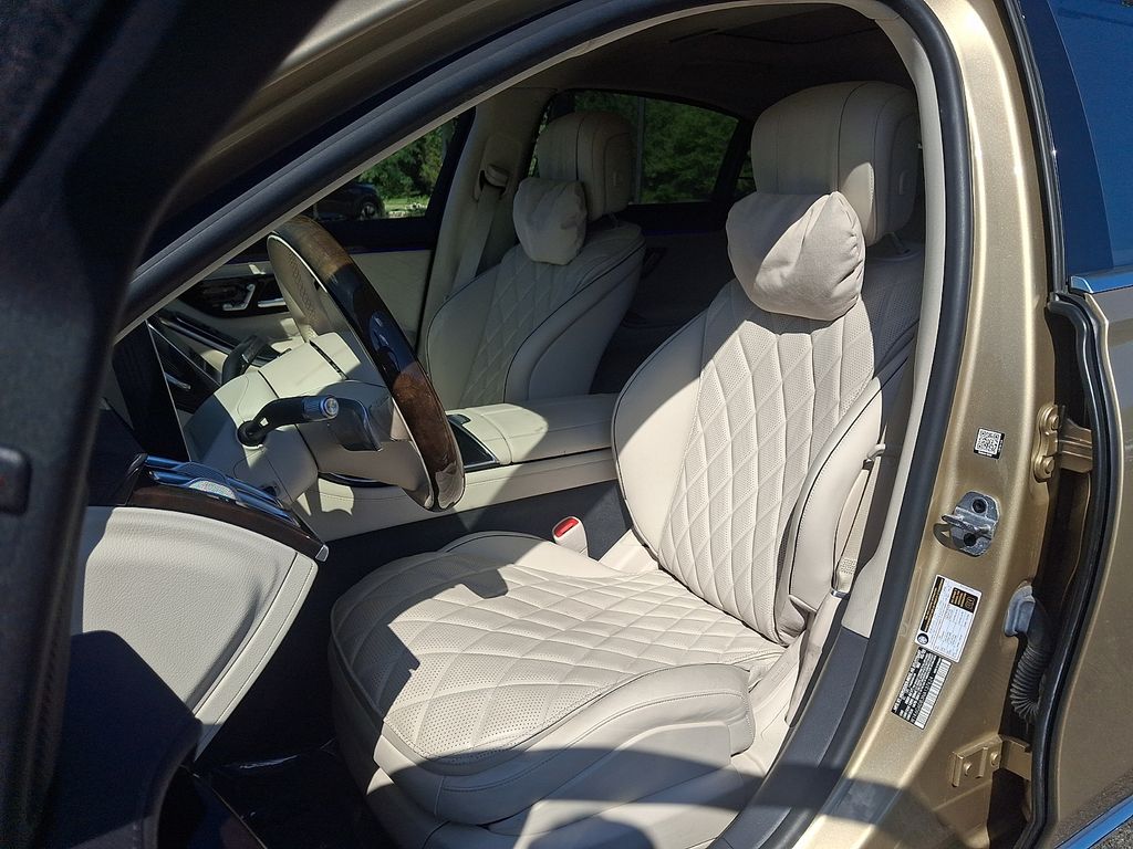 Thumbnail: 2022 Mercedes-Benz S-Class - 13