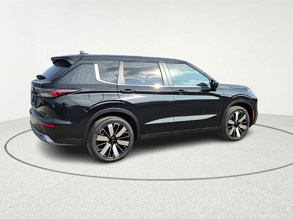 2026 Mitsubishi Outlander SE - 6