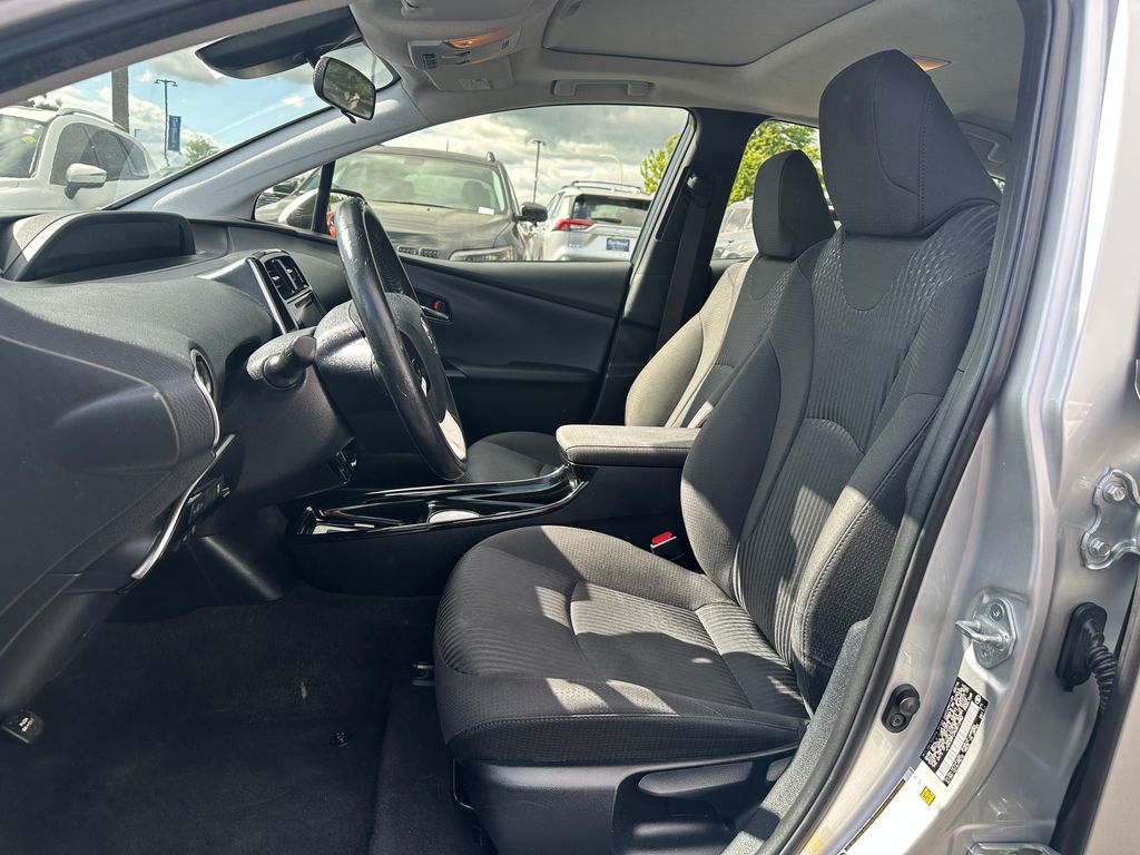 2016 Toyota Prius Three