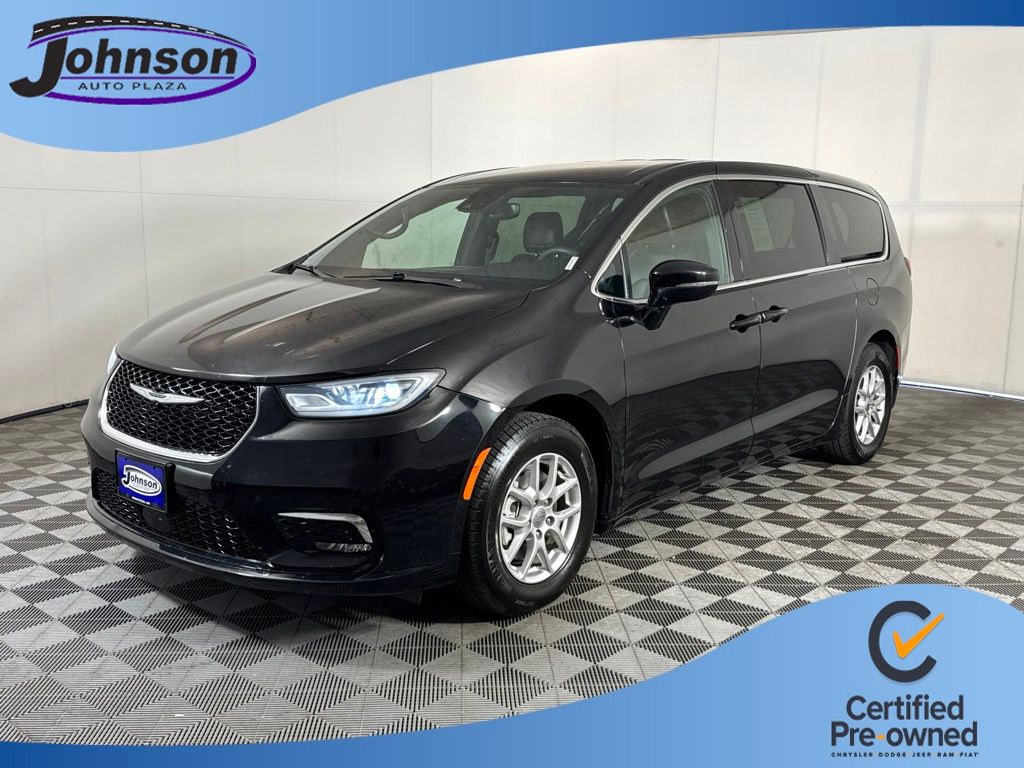 Diamond Black Crystal Pearlcoat 2025 Chrysler Pacifica Minivan Front-Wheel Drive 9-Speed Automatic