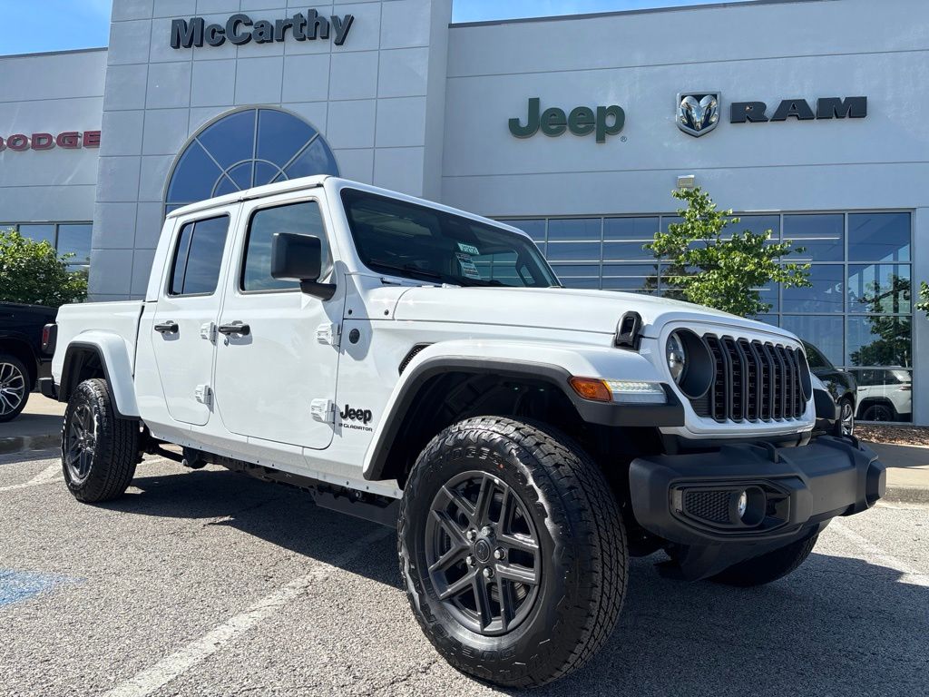 2026 Jeep Gladiator Sport S Auto's photo
