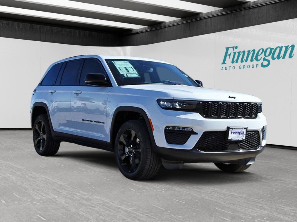 Bright White Clearcoat 2024 Jeep Grand Cherokee Limited 4WD SUV / Crossover Four-Wheel Drive 8-Speed Automatic