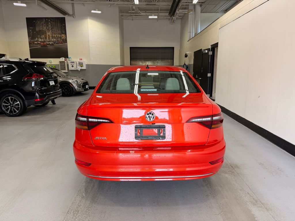 Thumbnail: 2019 Volkswagen Jetta - 4