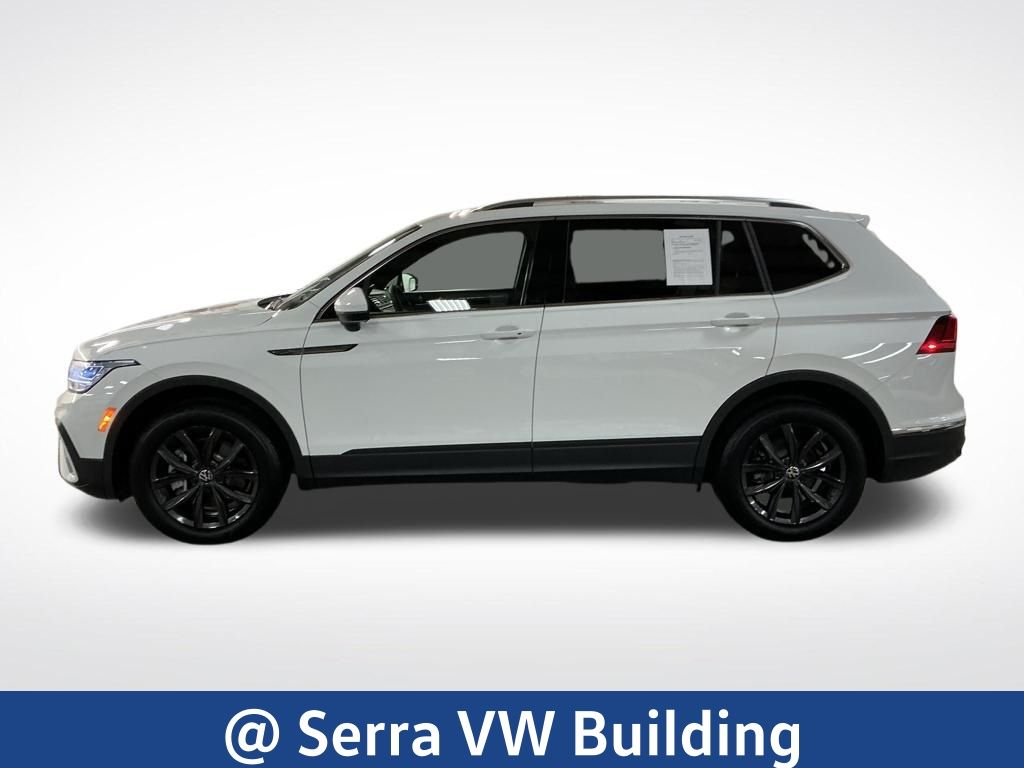 Certified Used 2024  Volkswagen 2.0T SE image 2