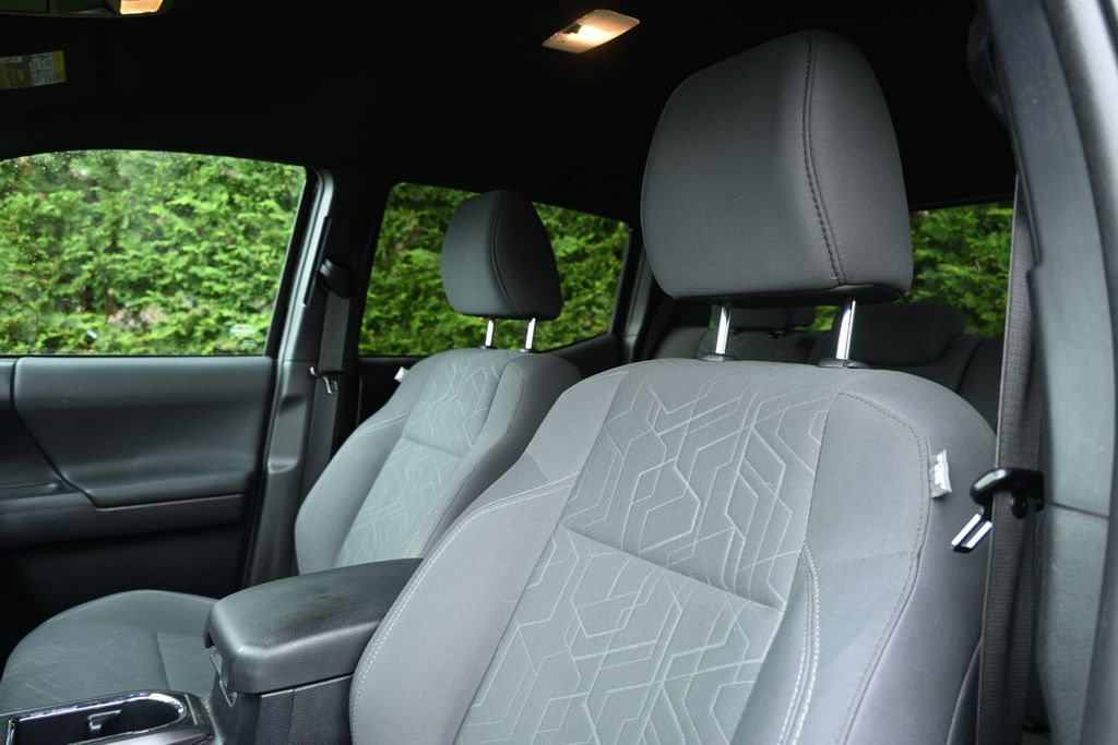 Thumbnail: 2019 Toyota Tacoma - 4