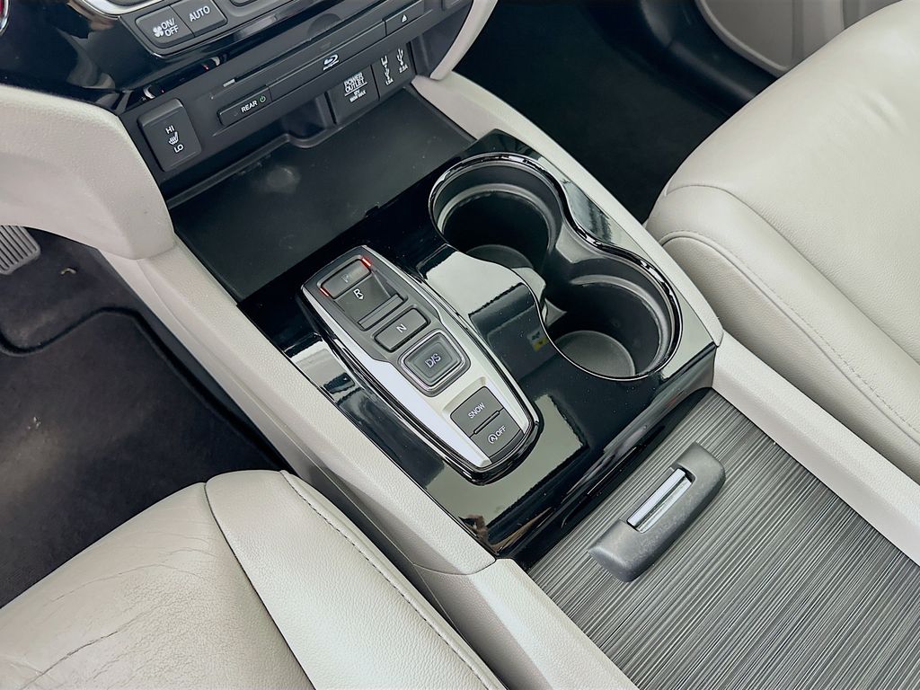 Thumbnail: 2018 Honda Pilot - 17