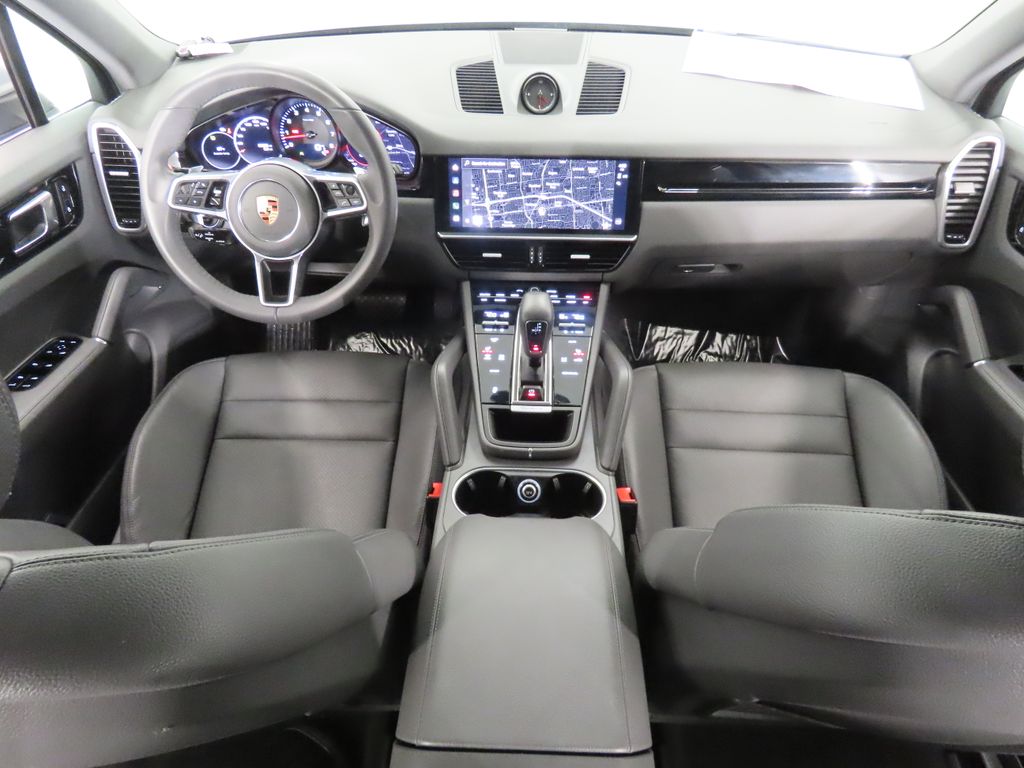 Thumbnail: 2023 Porsche Cayenne - 14