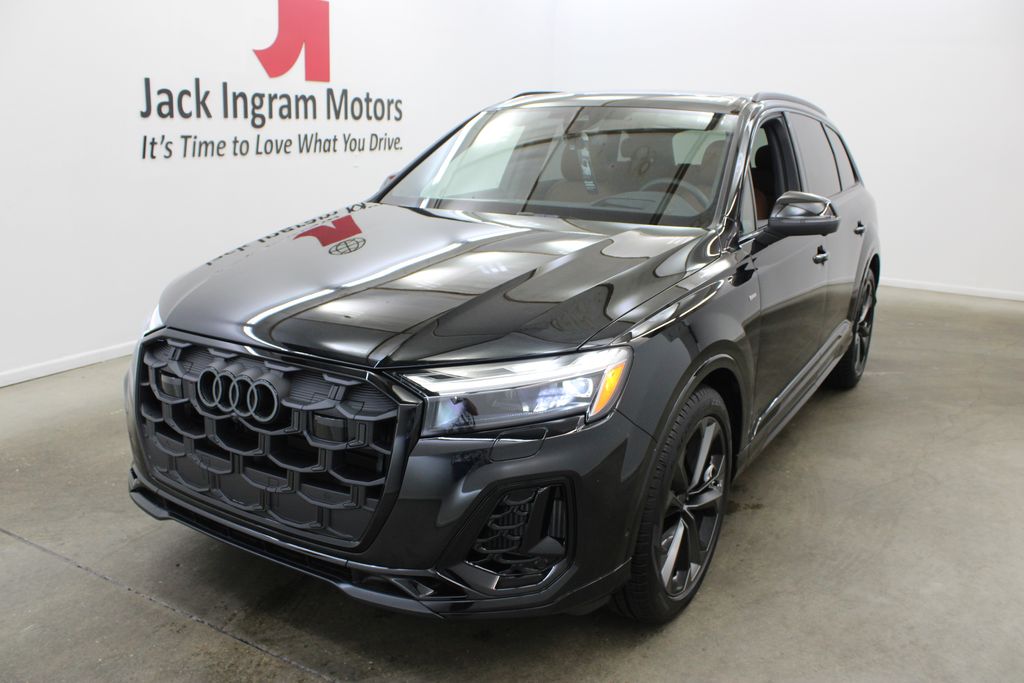 new 2026 Audi Q7 car, priced at $77,040
