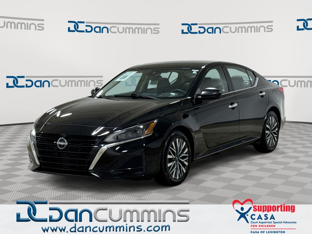 Super Black Clearcoat 2024 Nissan Altima Sedan Front-Wheel Drive Continuously Variable Transmission